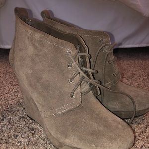 Jessica Simpson booties size 8.5